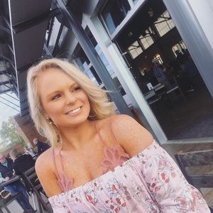 Meet your Posher, Savannah